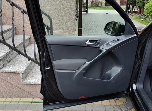 Volkswagen Tiguan cena 48800 przebieg: 162000, rok produkcji 2012 z Augustów małe 92